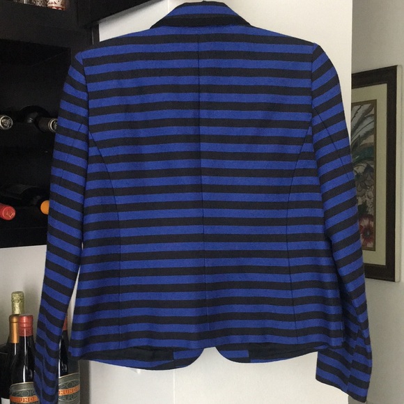 MOVING SALE! LOFT Stripe Blazer w/contrasting lapel & hemline - Picture 6 of 9